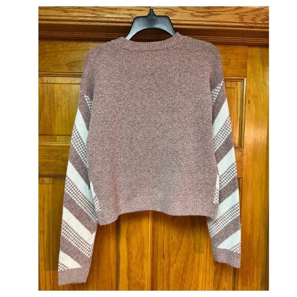 No Boundaries Pink & White Heart Sweater – XS – NWT – Recycled Polyester - SOFT - Picture 4 of 7